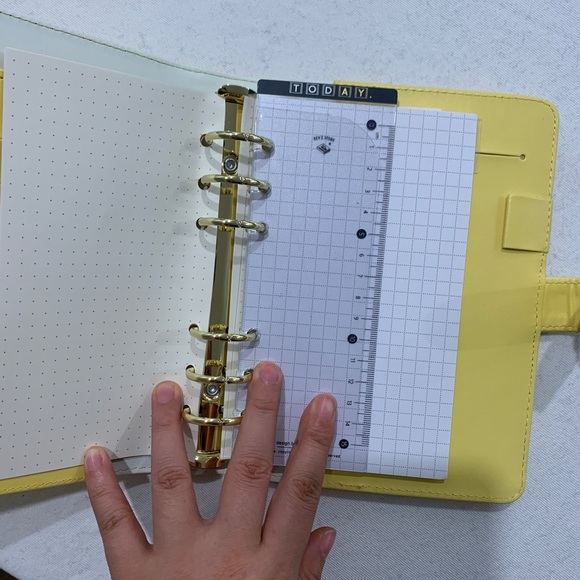 Binder notebook - Picture 2 of 2